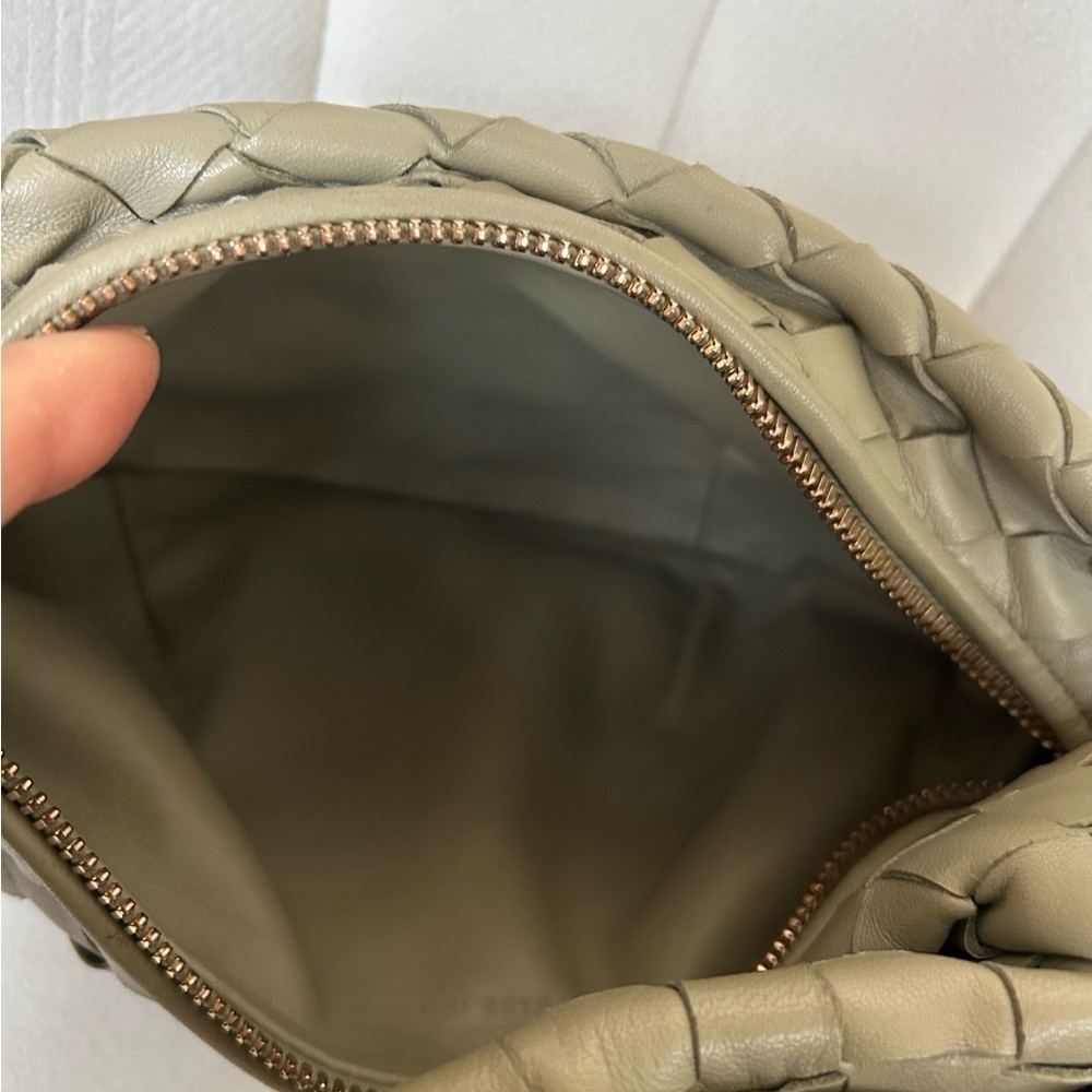 Bottega Veneta Mini Jodie
Intrecciato Sauge Sage Leather Knot
Gold Hardware - Picture 7 of 10